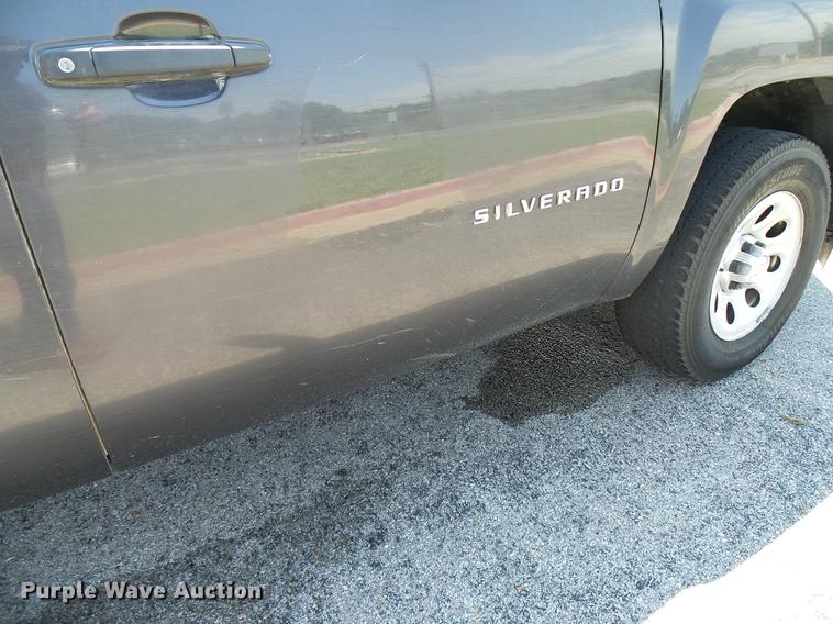 image for item DD5271 2011 Chevrolet Silverado 1500 Ext. Cab pickup truck