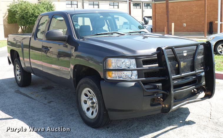 image for item DD5272 2011 Chevrolet Silverado 1500 Ext. Cab pickup truck