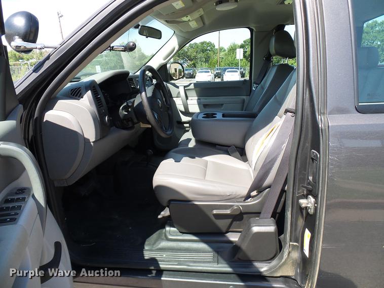 image for item DD5272 2011 Chevrolet Silverado 1500 Ext. Cab pickup truck