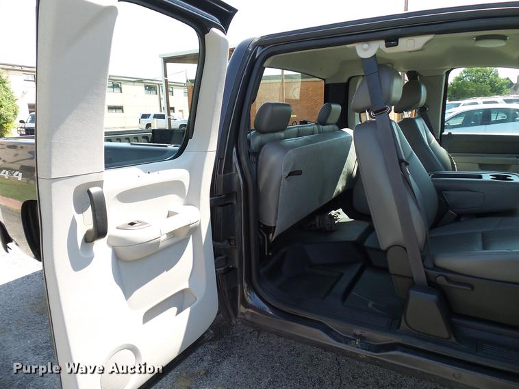 image for item DD5272 2011 Chevrolet Silverado 1500 Ext. Cab pickup truck