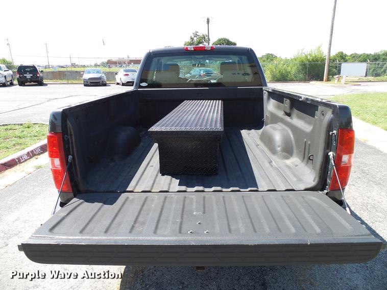 image for item DD5272 2011 Chevrolet Silverado 1500 Ext. Cab pickup truck