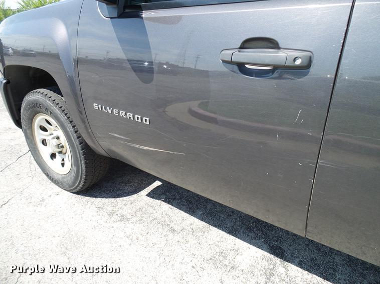 image for item DD5272 2011 Chevrolet Silverado 1500 Ext. Cab pickup truck