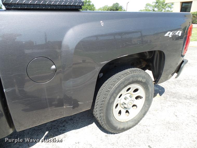 image for item DD5272 2011 Chevrolet Silverado 1500 Ext. Cab pickup truck
