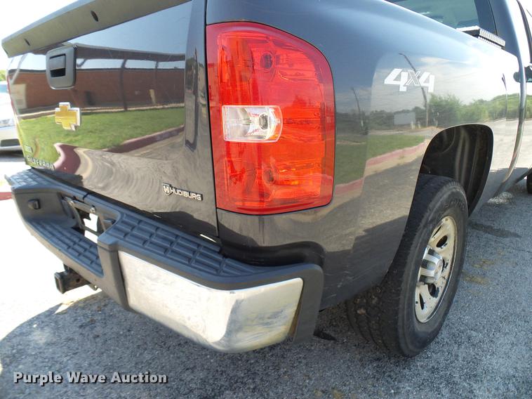 image for item DD5272 2011 Chevrolet Silverado 1500 Ext. Cab pickup truck