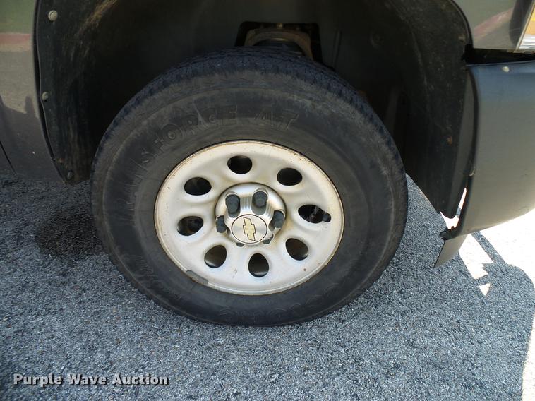 image for item DD5272 2011 Chevrolet Silverado 1500 Ext. Cab pickup truck