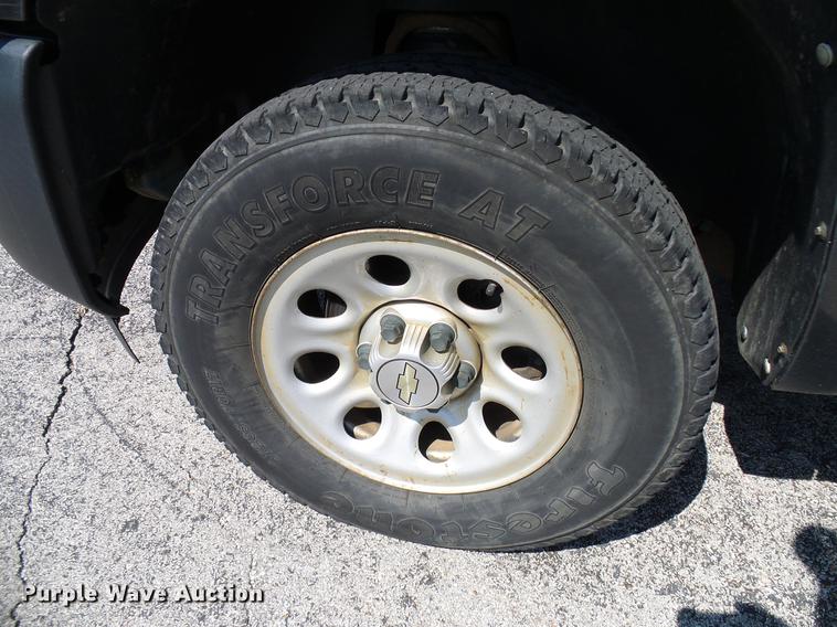 image for item DD5272 2011 Chevrolet Silverado 1500 Ext. Cab pickup truck