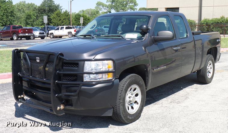 image for item DD5273 2011 Chevrolet Silverado 1500 Ext. Cab pickup truck