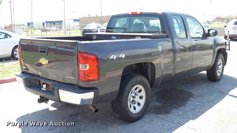 image for item DD5273 2011 Chevrolet Silverado 1500 Ext. Cab pickup truck