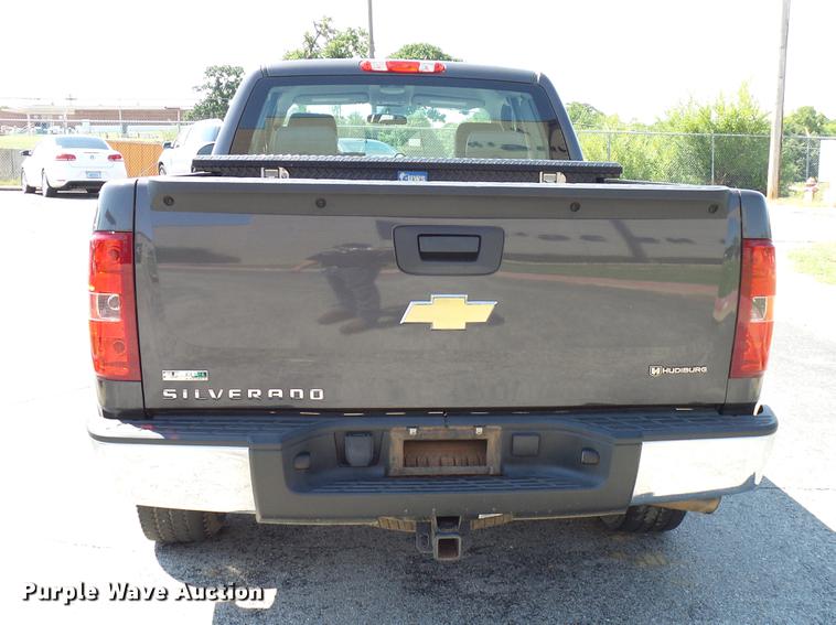 image for item DD5273 2011 Chevrolet Silverado 1500 Ext. Cab pickup truck