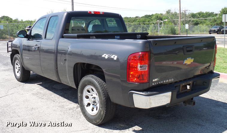 image for item DD5273 2011 Chevrolet Silverado 1500 Ext. Cab pickup truck