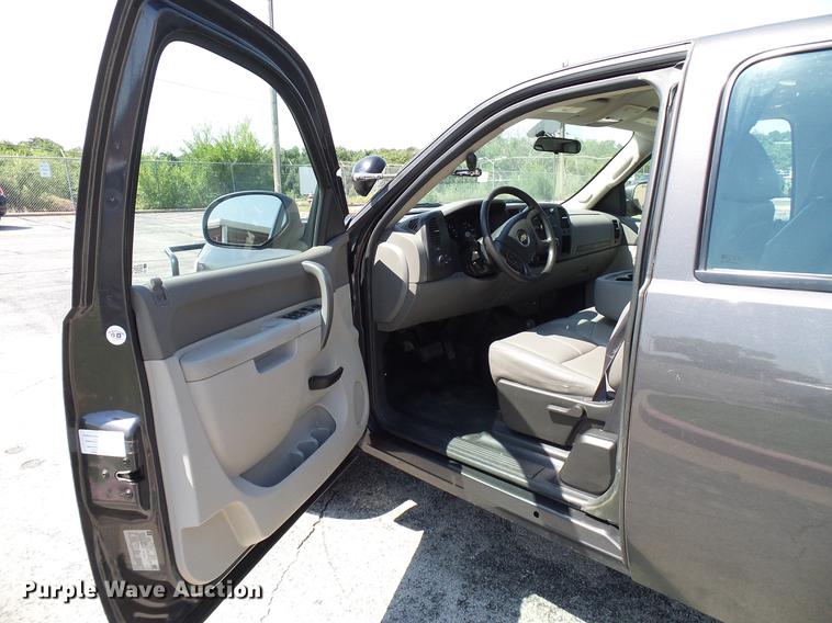 image for item DD5273 2011 Chevrolet Silverado 1500 Ext. Cab pickup truck