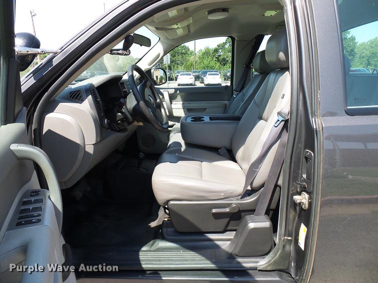 image for item DD5273 2011 Chevrolet Silverado 1500 Ext. Cab pickup truck