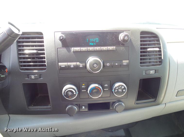 image for item DD5273 2011 Chevrolet Silverado 1500 Ext. Cab pickup truck