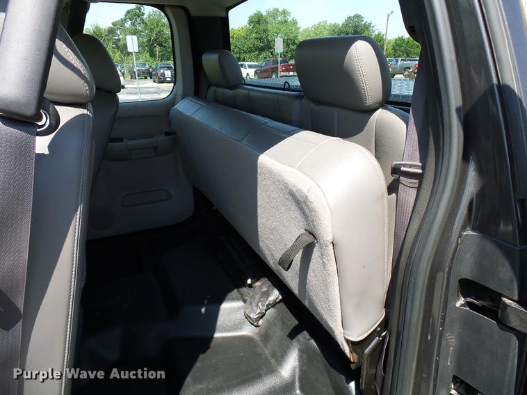 image for item DD5273 2011 Chevrolet Silverado 1500 Ext. Cab pickup truck