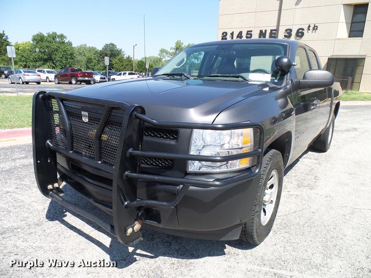 image for item DD5273 2011 Chevrolet Silverado 1500 Ext. Cab pickup truck