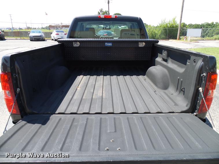 image for item DD5273 2011 Chevrolet Silverado 1500 Ext. Cab pickup truck