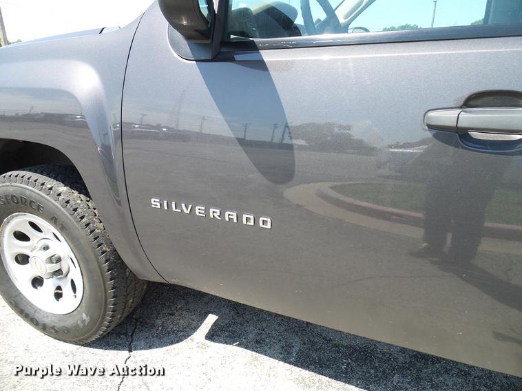 image for item DD5273 2011 Chevrolet Silverado 1500 Ext. Cab pickup truck
