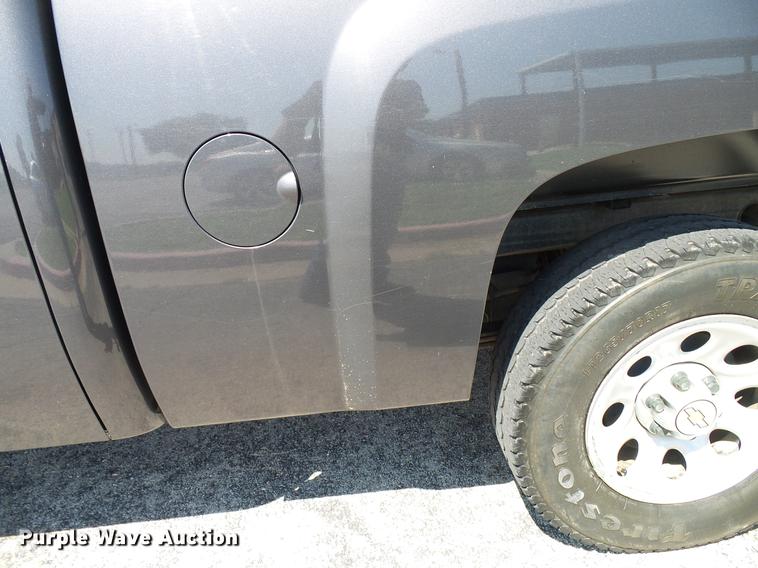 image for item DD5273 2011 Chevrolet Silverado 1500 Ext. Cab pickup truck