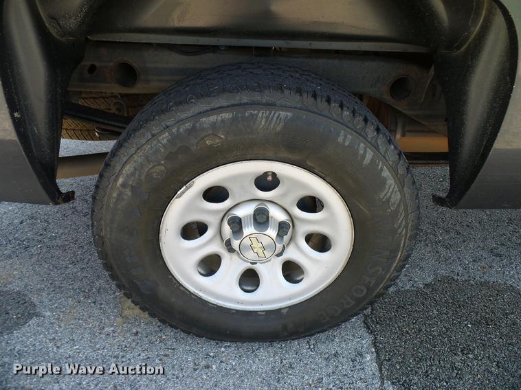 image for item DD5273 2011 Chevrolet Silverado 1500 Ext. Cab pickup truck