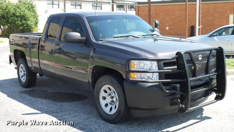 image for item DD5274 2011 Chevrolet Silverado 1500 Ext. Cab pickup truck