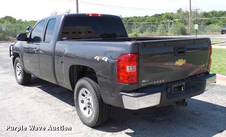 image for item DD5274 2011 Chevrolet Silverado 1500 Ext. Cab pickup truck