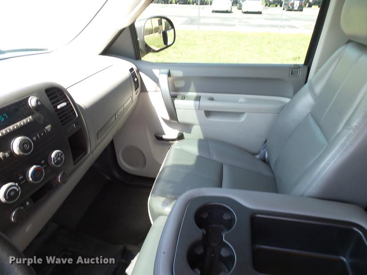image for item DD5274 2011 Chevrolet Silverado 1500 Ext. Cab pickup truck