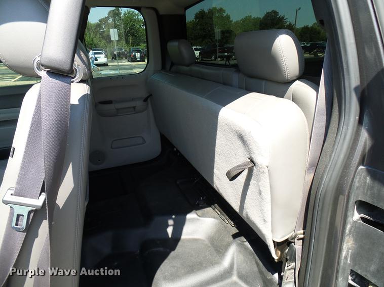 image for item DD5274 2011 Chevrolet Silverado 1500 Ext. Cab pickup truck