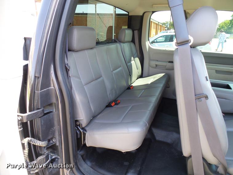 image for item DD5274 2011 Chevrolet Silverado 1500 Ext. Cab pickup truck