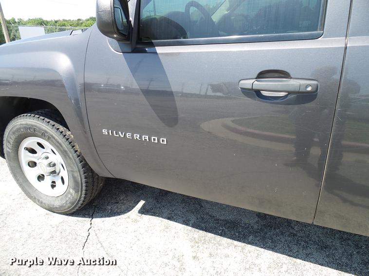 image for item DD5274 2011 Chevrolet Silverado 1500 Ext. Cab pickup truck