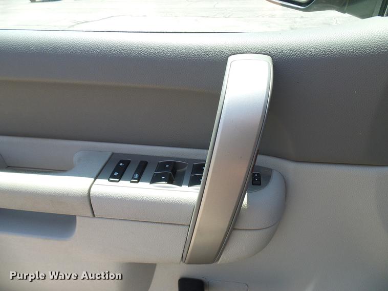 image for item DD5275 2012 Chevrolet Silverado 1500 Ext. Cab pickup truck