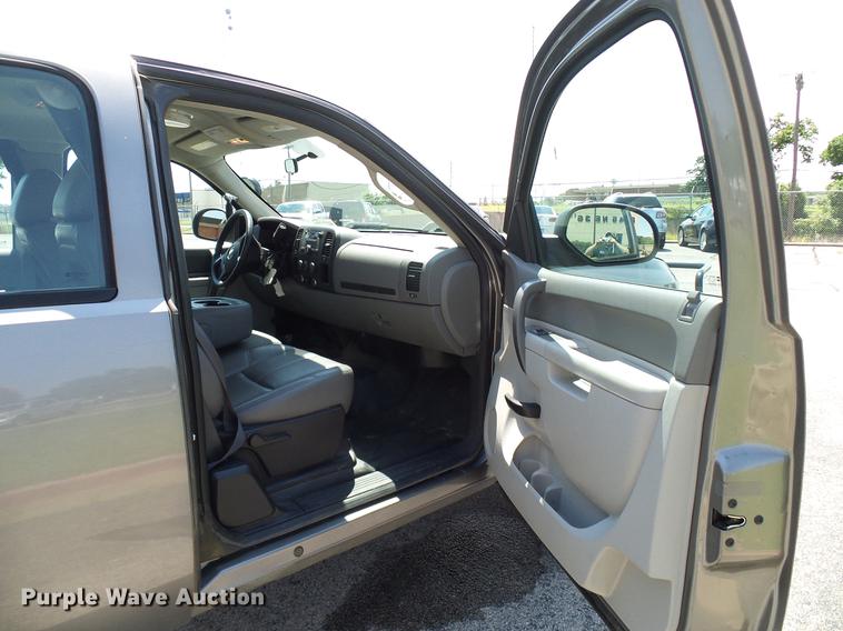 image for item DD5275 2012 Chevrolet Silverado 1500 Ext. Cab pickup truck