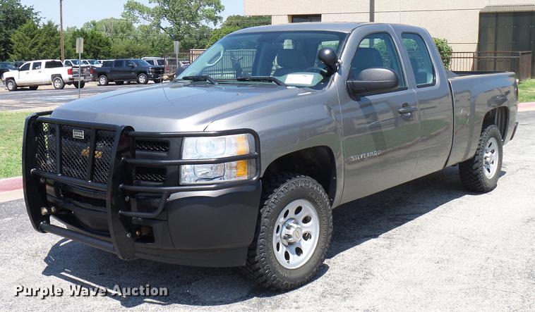 image for item DD5276 2013 Chevrolet Silverado 1500 Ext. Cab pickup truck