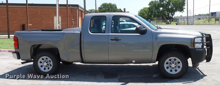image for item DD5276 2013 Chevrolet Silverado 1500 Ext. Cab pickup truck