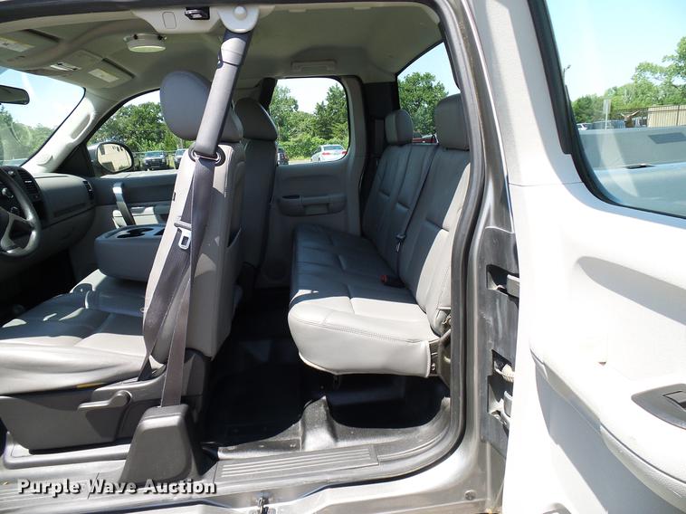 image for item DD5276 2013 Chevrolet Silverado 1500 Ext. Cab pickup truck