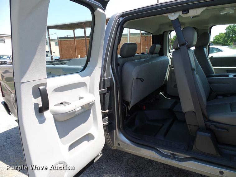 image for item DD5276 2013 Chevrolet Silverado 1500 Ext. Cab pickup truck