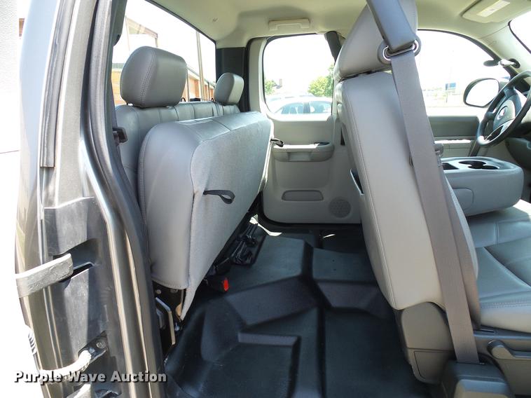 image for item DD5276 2013 Chevrolet Silverado 1500 Ext. Cab pickup truck