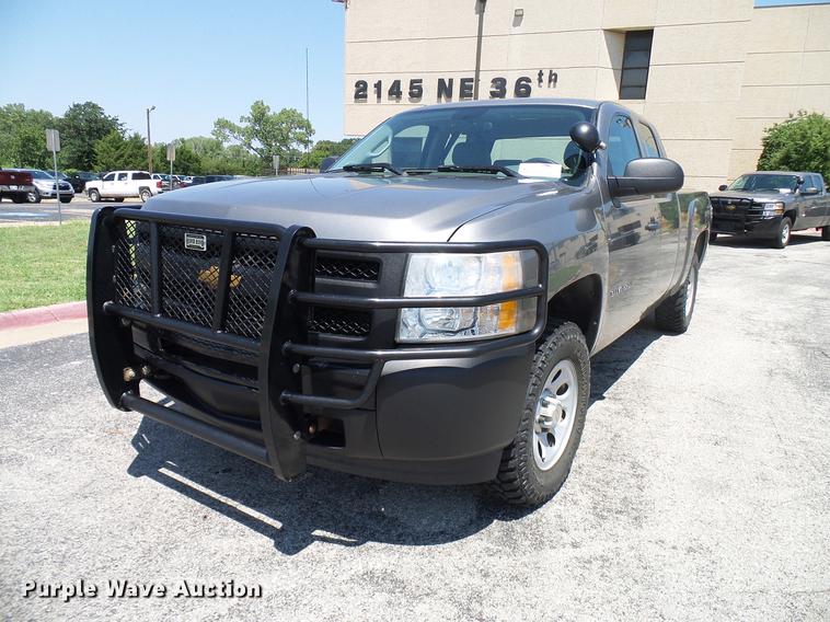 image for item DD5276 2013 Chevrolet Silverado 1500 Ext. Cab pickup truck