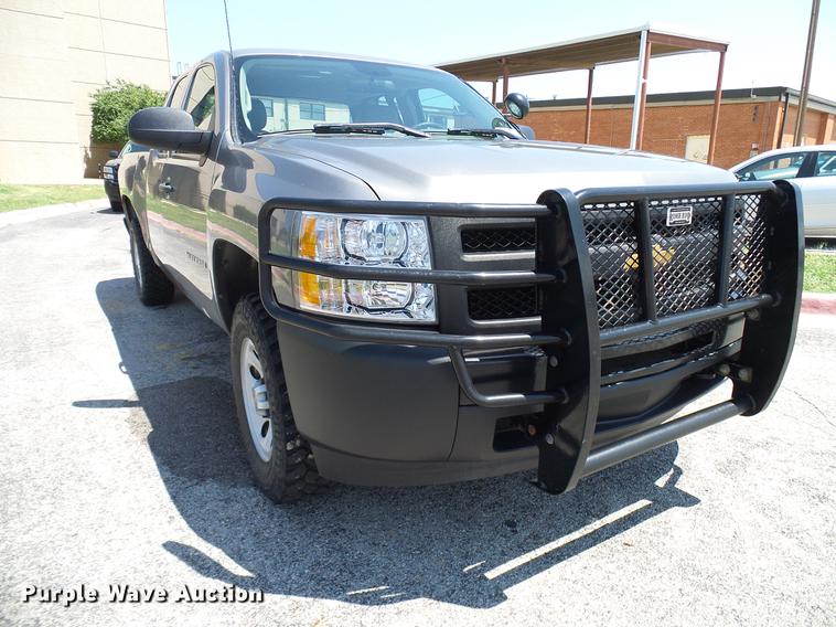 image for item DD5276 2013 Chevrolet Silverado 1500 Ext. Cab pickup truck