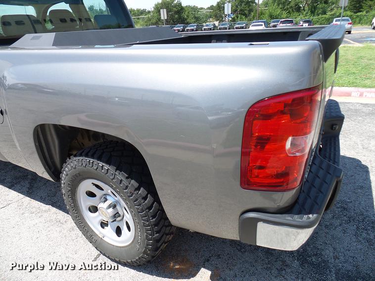 image for item DD5276 2013 Chevrolet Silverado 1500 Ext. Cab pickup truck