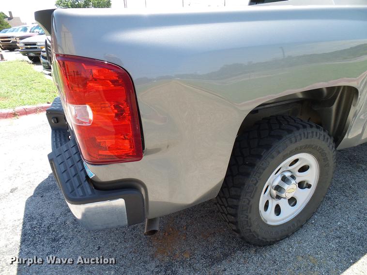 image for item DD5276 2013 Chevrolet Silverado 1500 Ext. Cab pickup truck