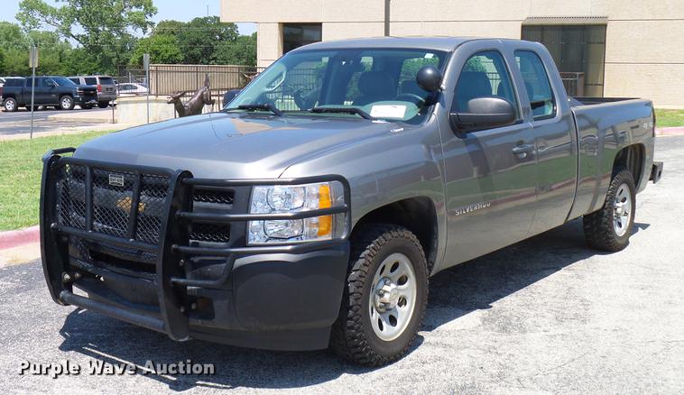 image for item DD5277 2013 Chevrolet Silverado 1500 Ext. Cab pickup truck