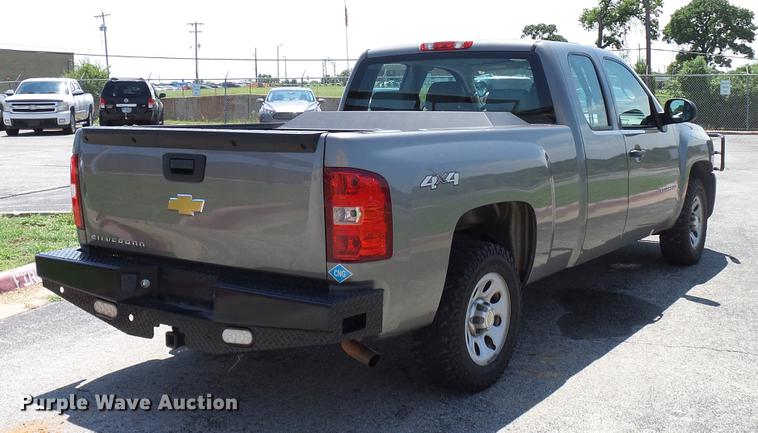 image for item DD5277 2013 Chevrolet Silverado 1500 Ext. Cab pickup truck