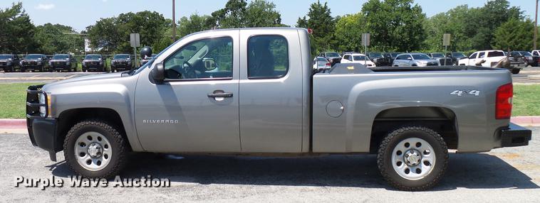 image for item DD5277 2013 Chevrolet Silverado 1500 Ext. Cab pickup truck