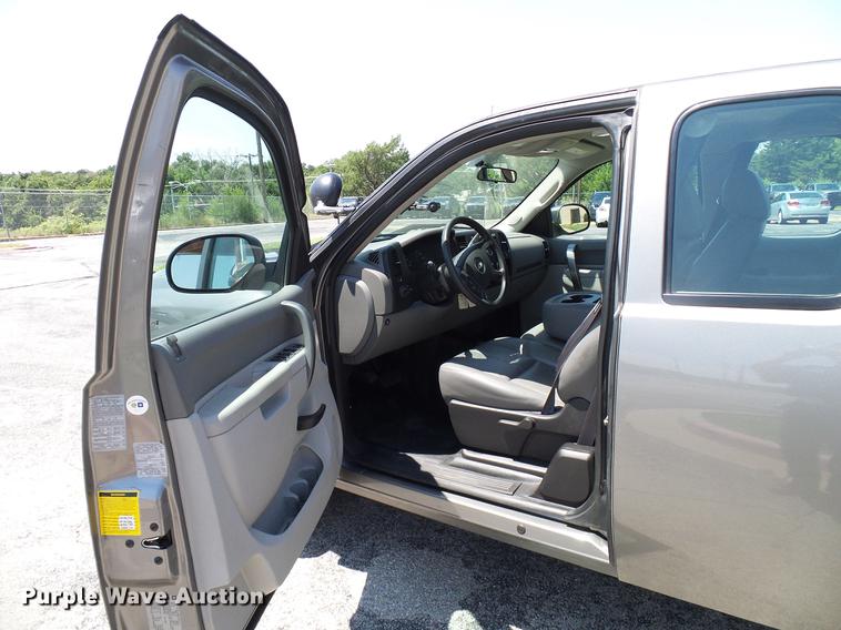 image for item DD5277 2013 Chevrolet Silverado 1500 Ext. Cab pickup truck