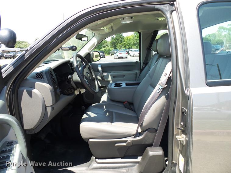 image for item DD5277 2013 Chevrolet Silverado 1500 Ext. Cab pickup truck