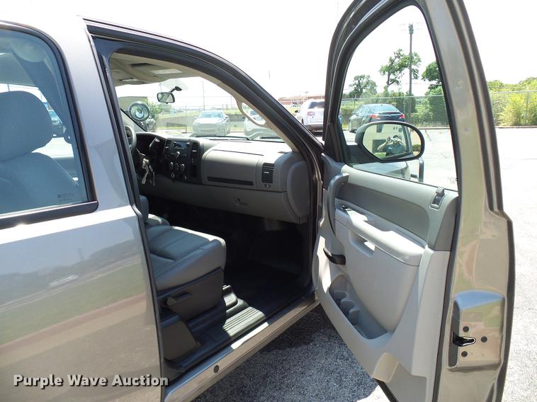 image for item DD5277 2013 Chevrolet Silverado 1500 Ext. Cab pickup truck