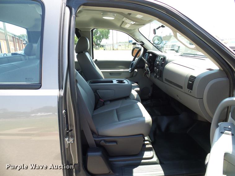 image for item DD5277 2013 Chevrolet Silverado 1500 Ext. Cab pickup truck