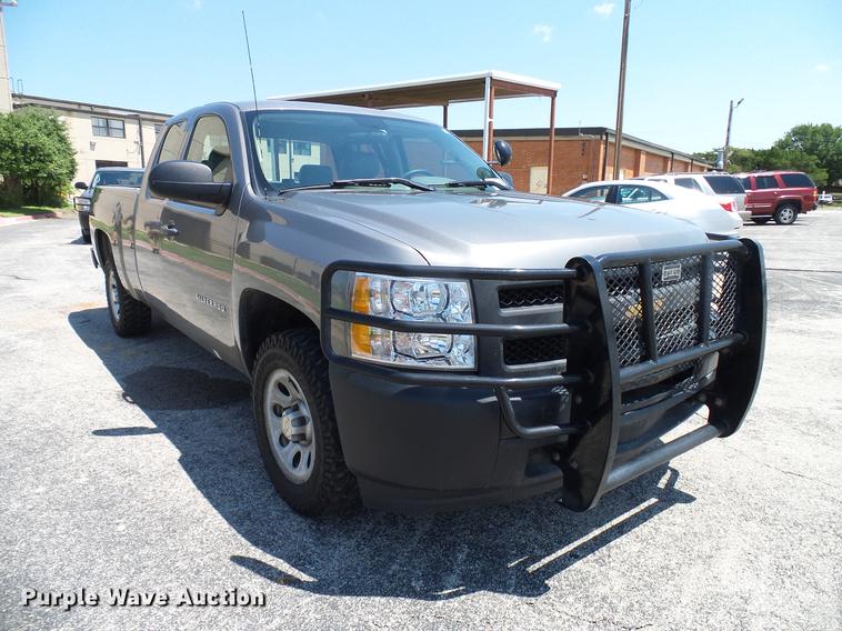 image for item DD5277 2013 Chevrolet Silverado 1500 Ext. Cab pickup truck