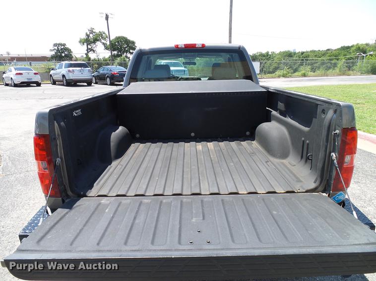 image for item DD5277 2013 Chevrolet Silverado 1500 Ext. Cab pickup truck