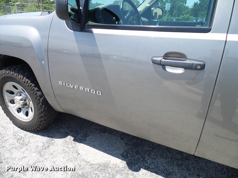 image for item DD5277 2013 Chevrolet Silverado 1500 Ext. Cab pickup truck